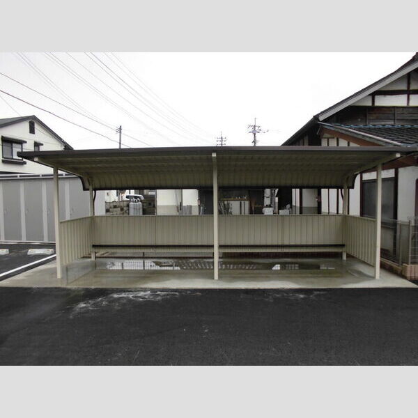 現地周辺 (駐輪場)