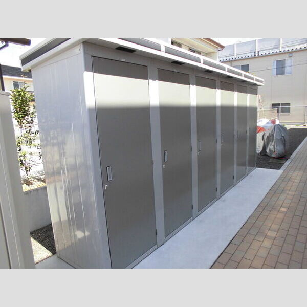 現地周辺 (物置)