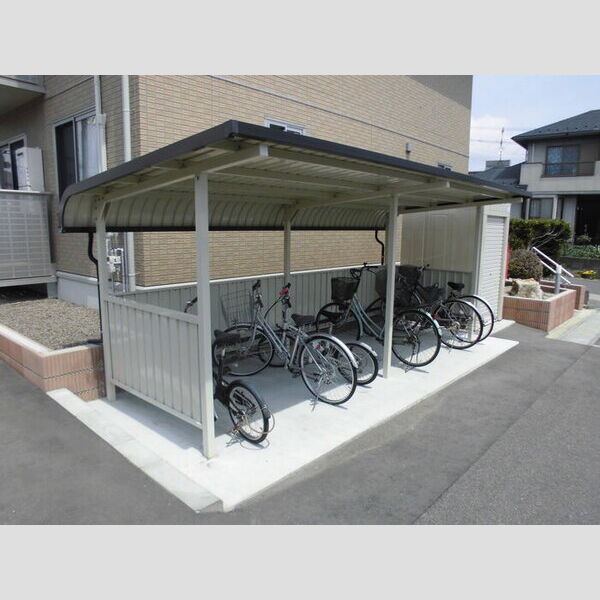 現地周辺 (駐輪場)