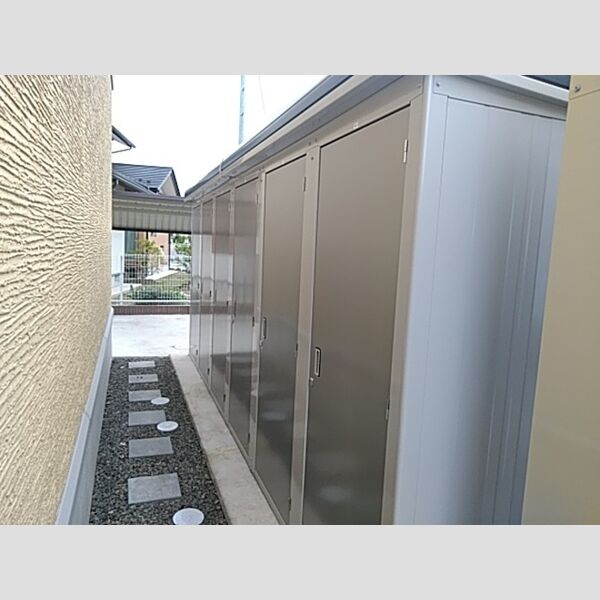 現地周辺 (物置)