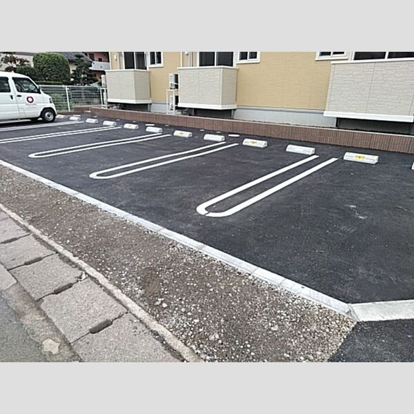 駐車場 (駐車場)