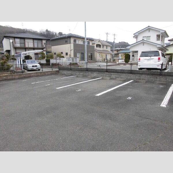 駐車場 (駐車場)