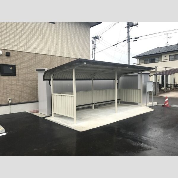 現地周辺 (駐輪場)