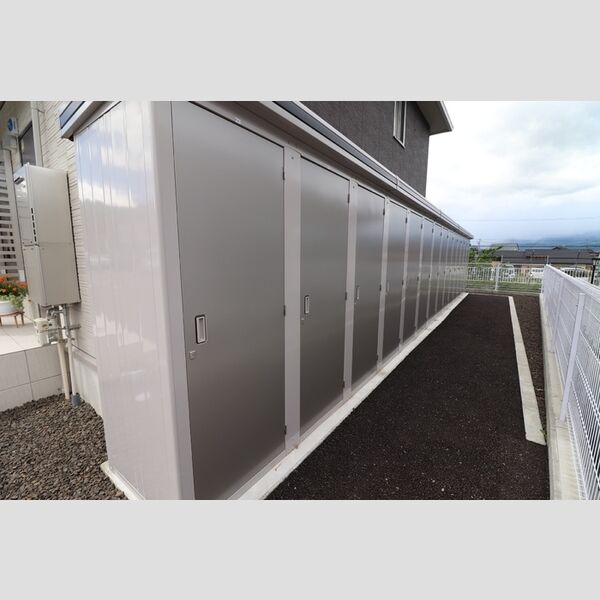 現地周辺 (物置)