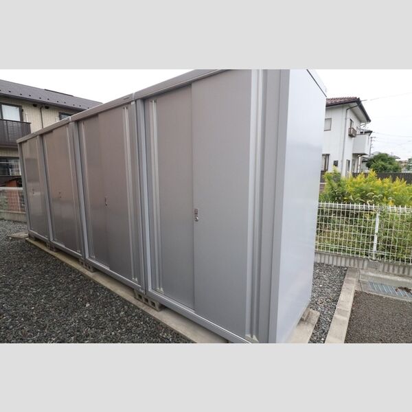 現地周辺 (物置)