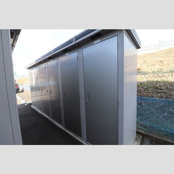 現地周辺 (物置)