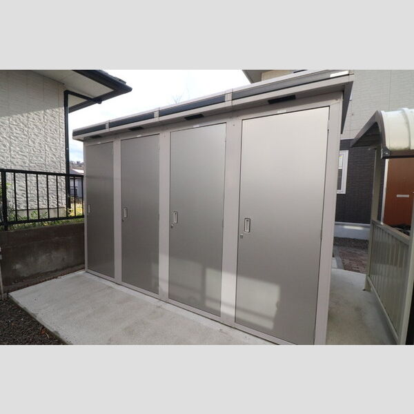 現地周辺 (物置)