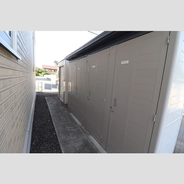 現地周辺 (物置)