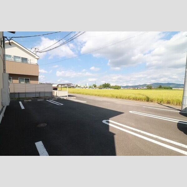 駐車場 (駐車場)