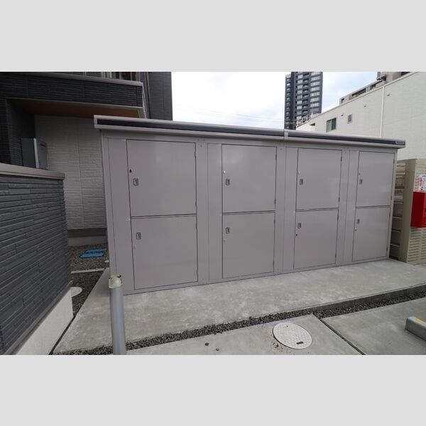 現地周辺 (物置)