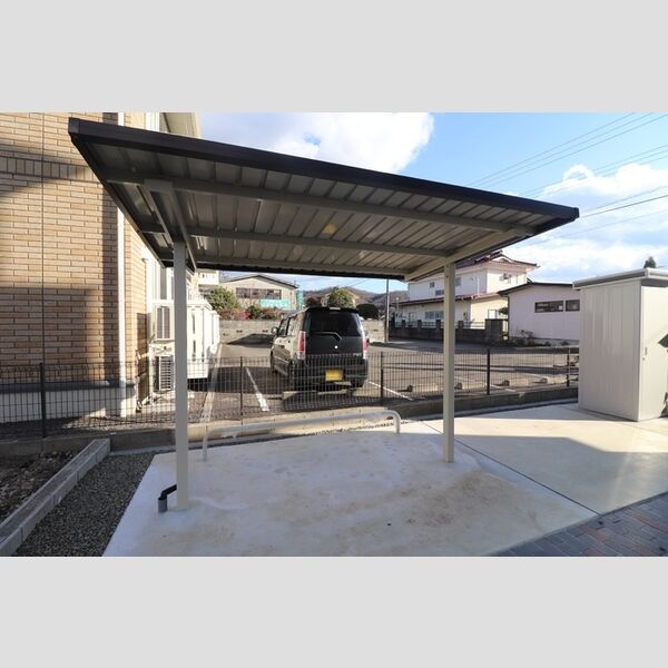 現地周辺 (駐輪場)