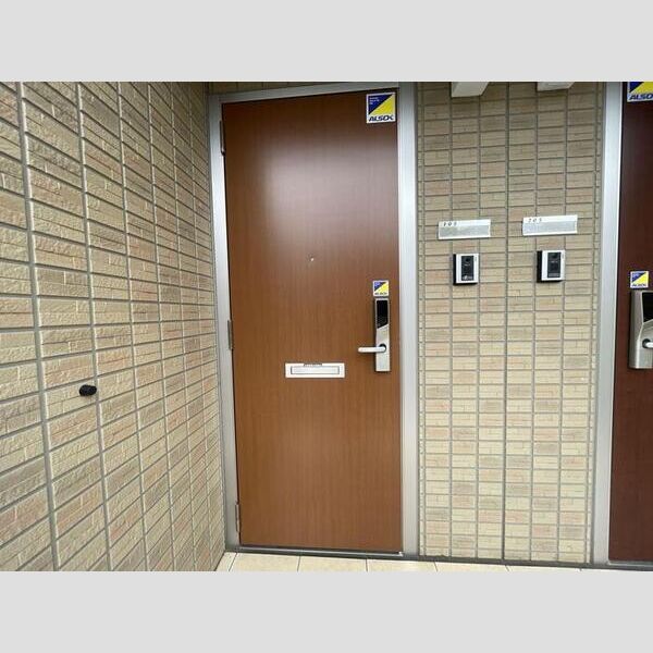 エントランス (エントランス)