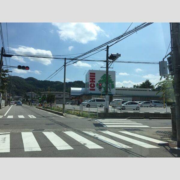 現地周辺 (スーパー)