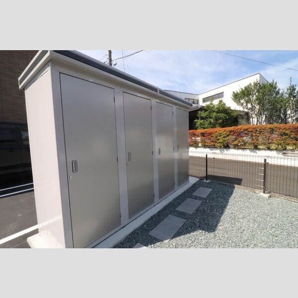 現地周辺 (物置)