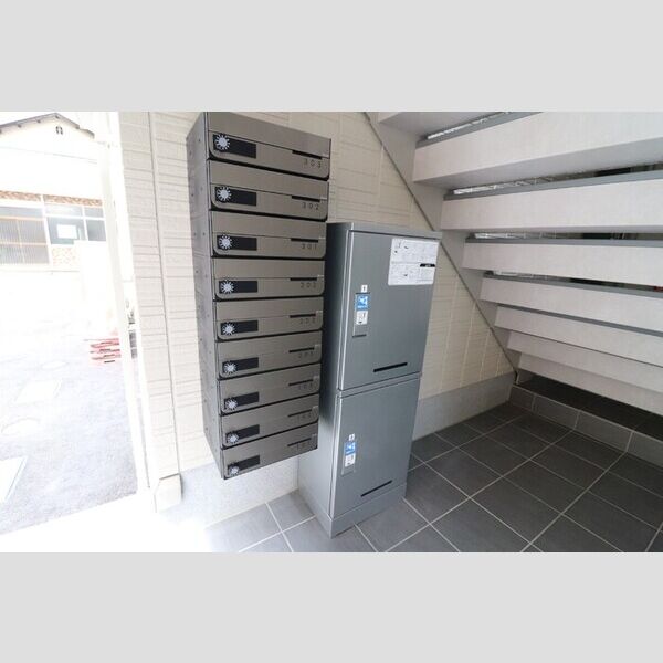 現地周辺 (ポスト・宅配ボックス)