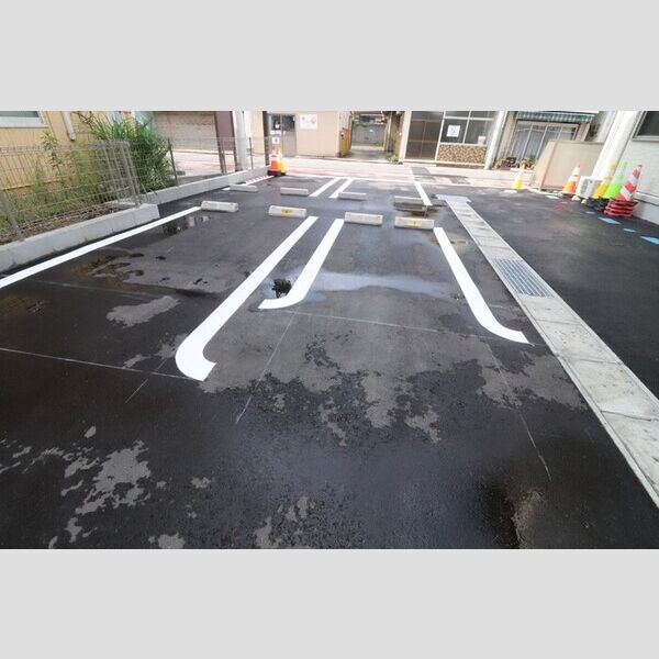 駐車場 (駐車場)