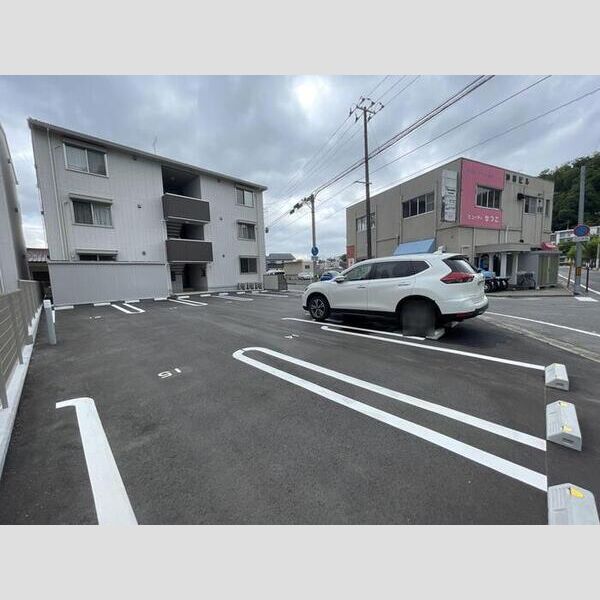 駐車場 (駐車場)
