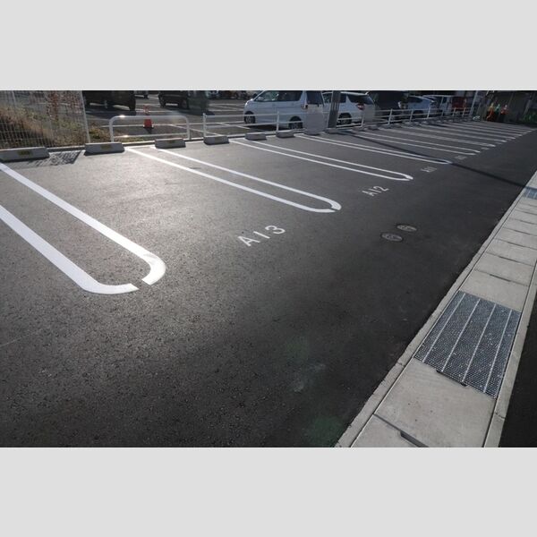駐車場 (駐車場)