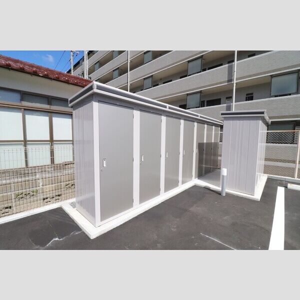 現地周辺 (物置)