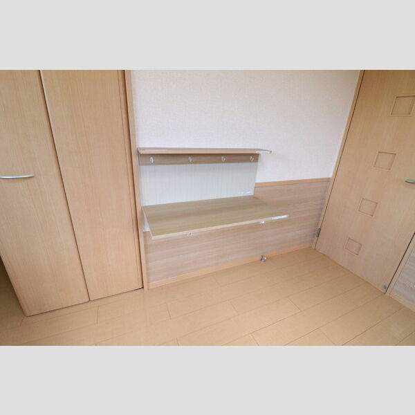 その他設備 (洋室ワークデスク)