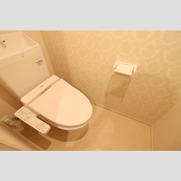 トイレ (トイレ)