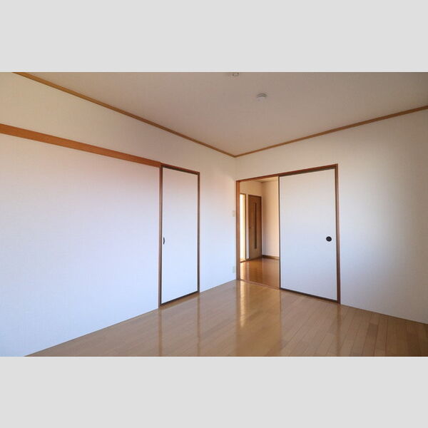 その他 (北側洋室)