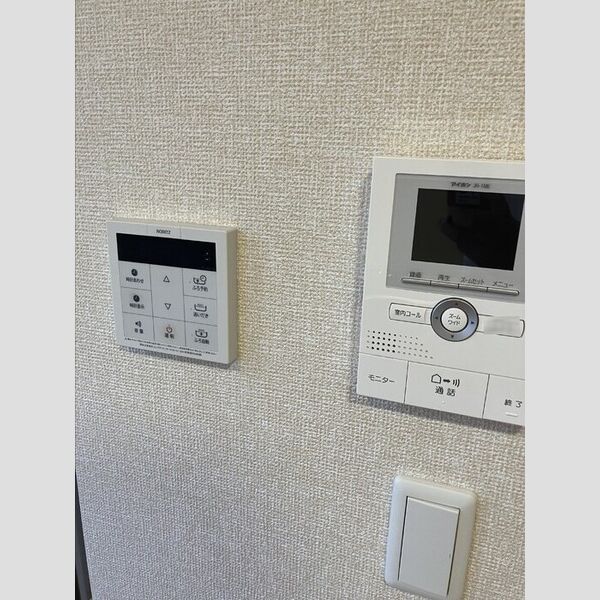 その他設備 (モニター付インターホン・追い焚き給湯)