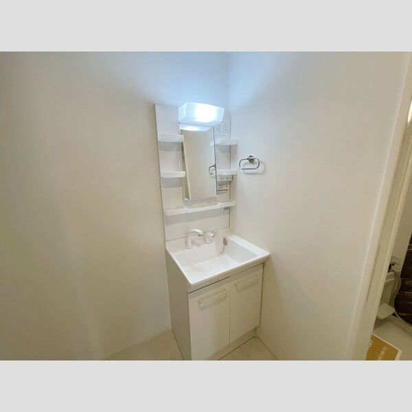 洗面所 (洗髪洗面化粧台)