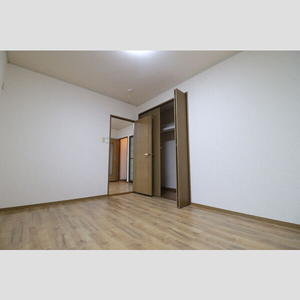 その他 (北側洋室)