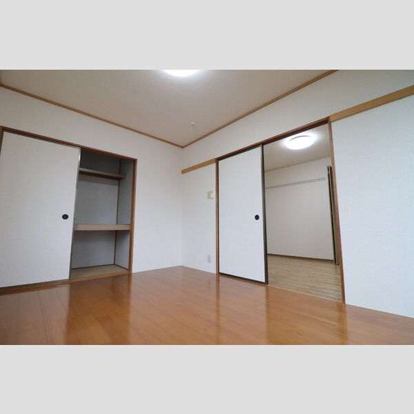 その他 (西側洋室)