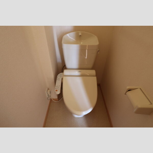 トイレ (トイレ)