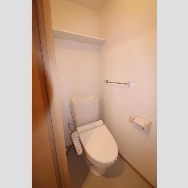 トイレ (トイレ)