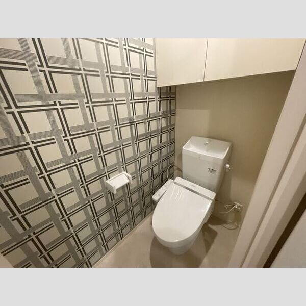 トイレ (温水洗浄暖房便座)