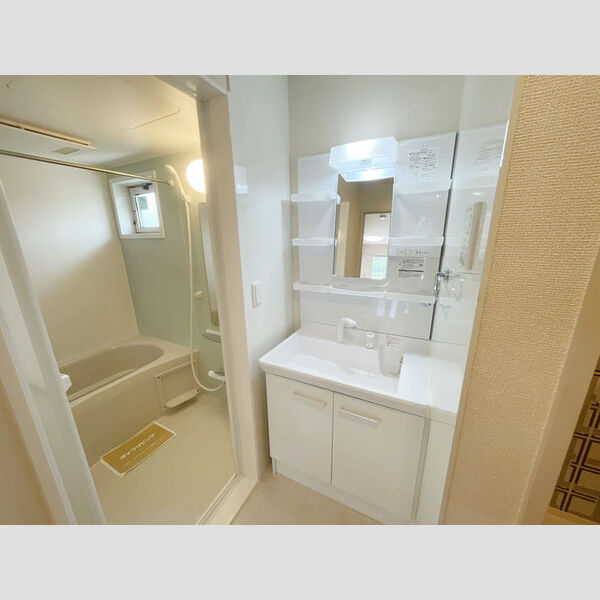 洗面所 (洗髪洗面化粧台)