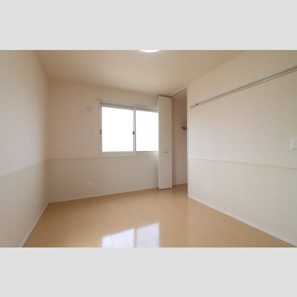 その他 (北側洋室)