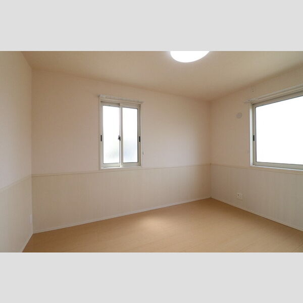 その他 (北側洋室)