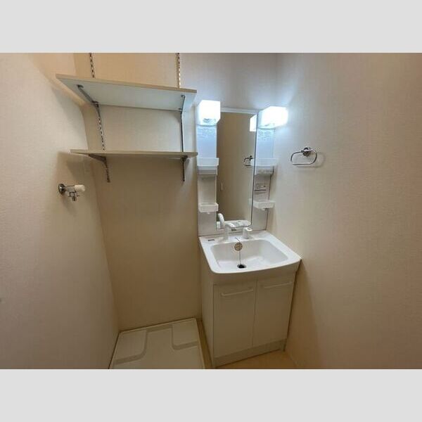 洗面所 (洗髪洗面化粧台)