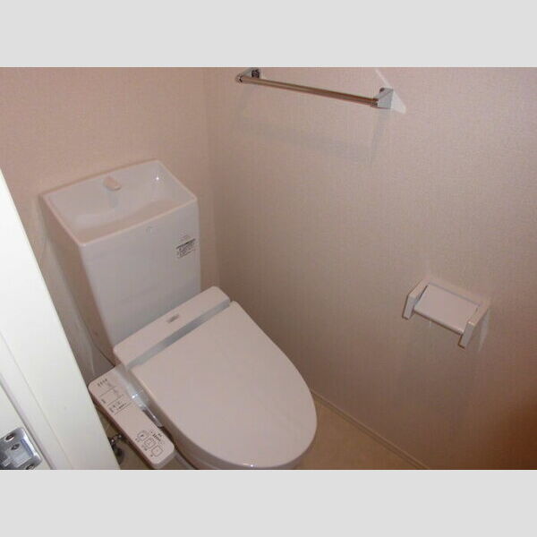 トイレ (トイレ)