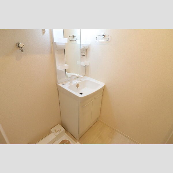 洗面所 (洗髪洗面化粧台)