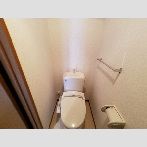 トイレ (トイレ)