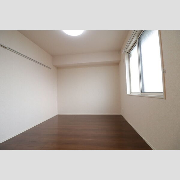 その他 (北側洋室)