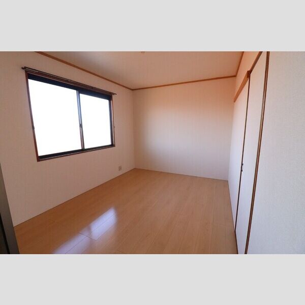 その他 (北側洋室)