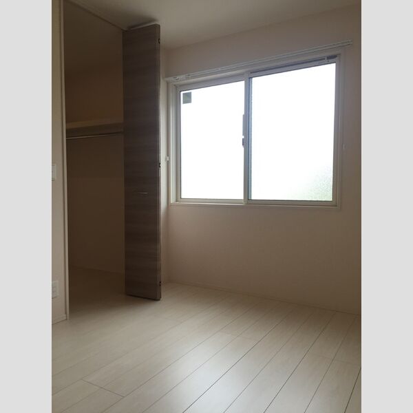 その他 (北側洋室)