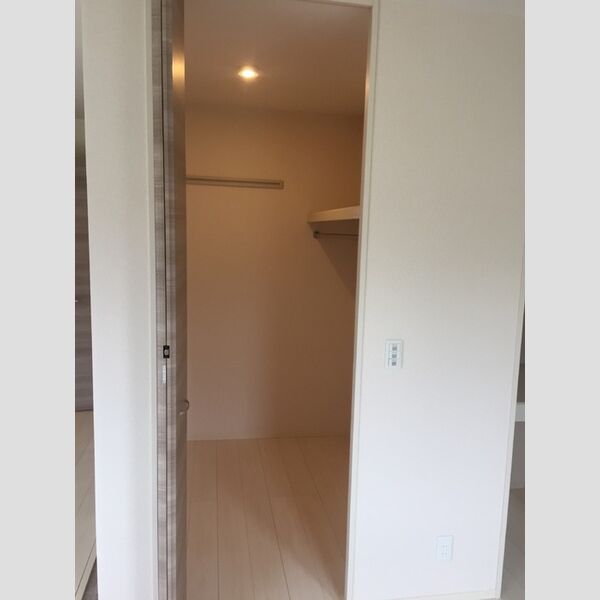 収納 (ウォークインクローゼット)