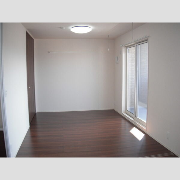 その他 (洋室6.11帖)