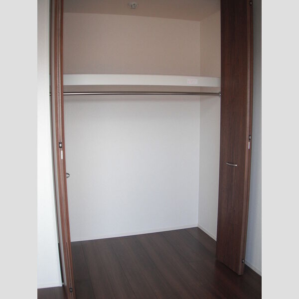 収納 (クローゼット(西側洋室))
