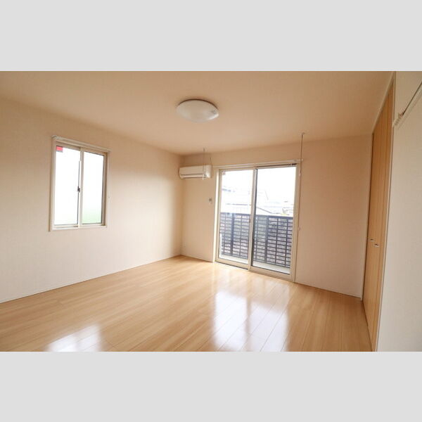 その他 (南側洋室)