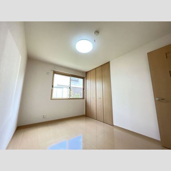 その他 (西側洋室)