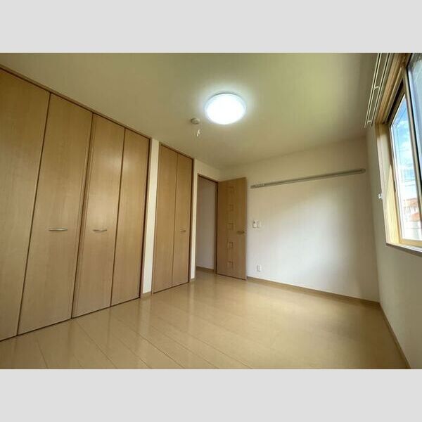 その他 (東側洋室)