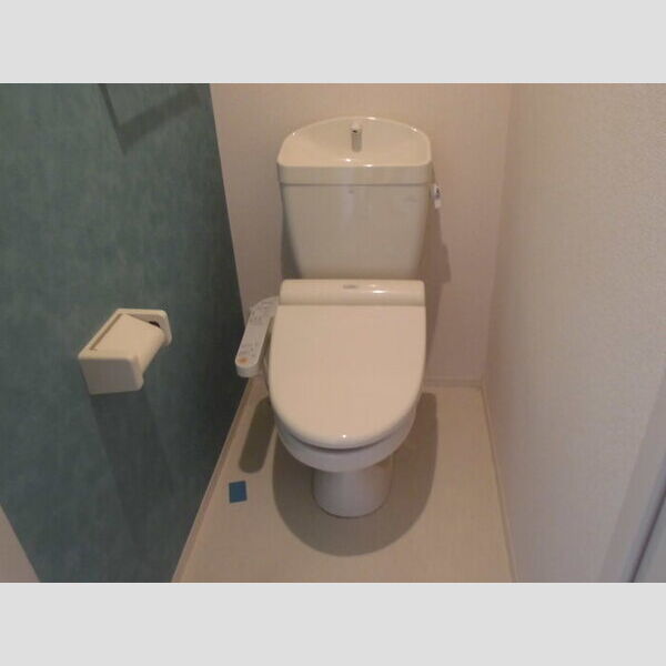 トイレ (トイレ)